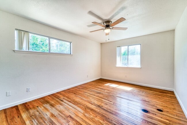 Building Photo - 3 bedroom 2 bath house in Yuba City