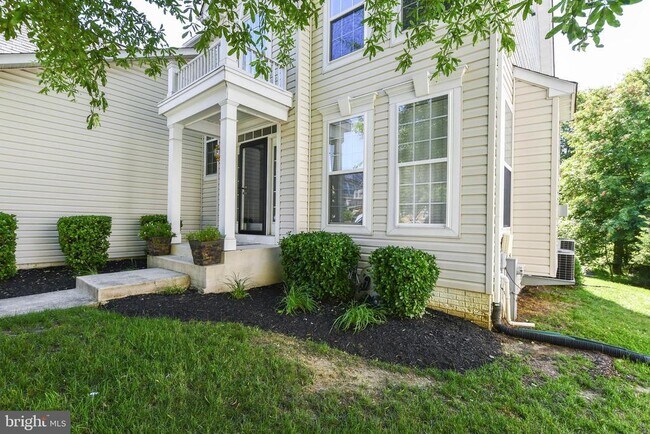 Building Photo - 13003 Belle Meade Trace
