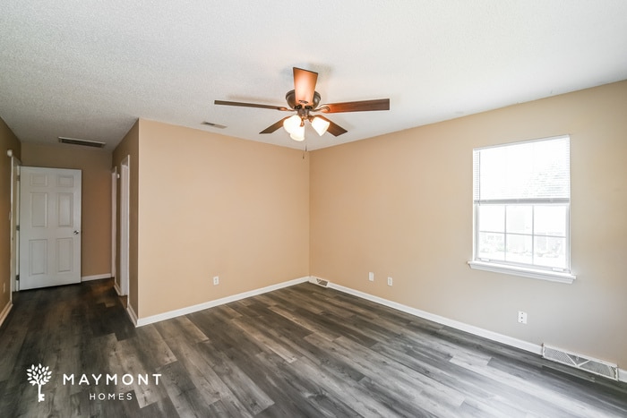 Building Photo - 13715 Dealtry Ln