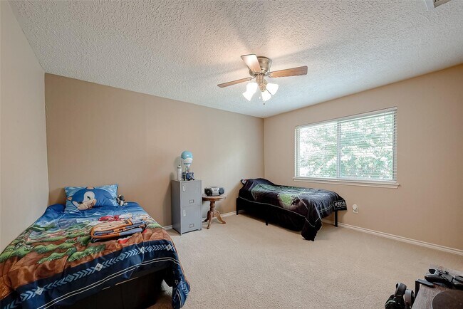 Building Photo - 17102 Misty Creek Dr