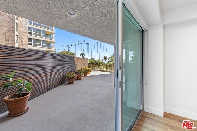 Building Photo - 515 Ocean Ave