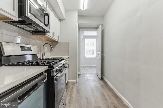 Building Photo - 1223 Simms Pl NE