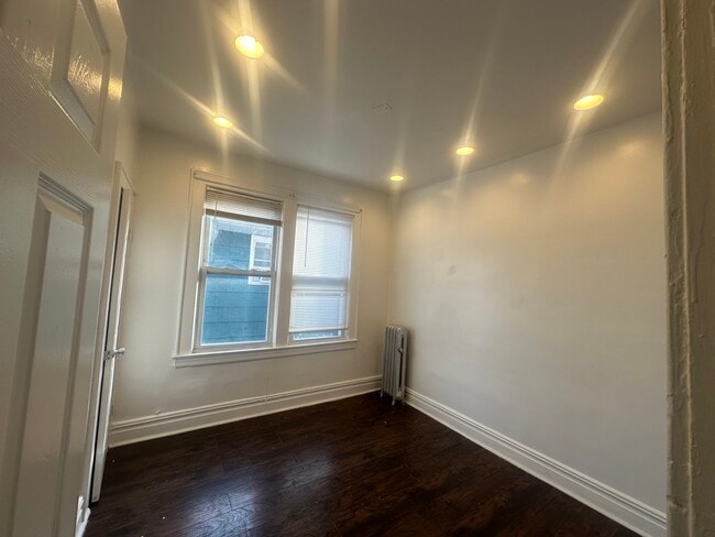 Building Photo - 52 Brookdale Ave