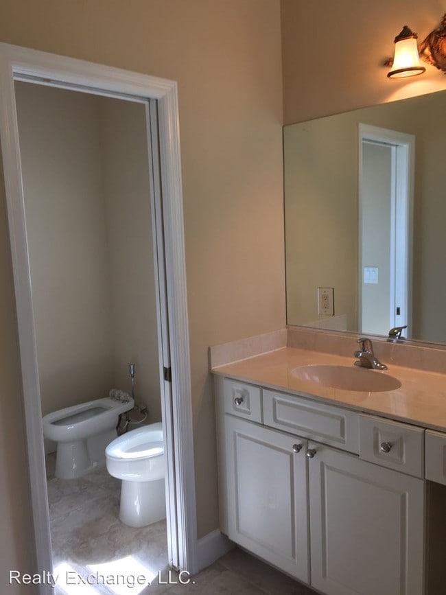Building Photo - 4 br, 3 bath House - 19 Evans Drive
