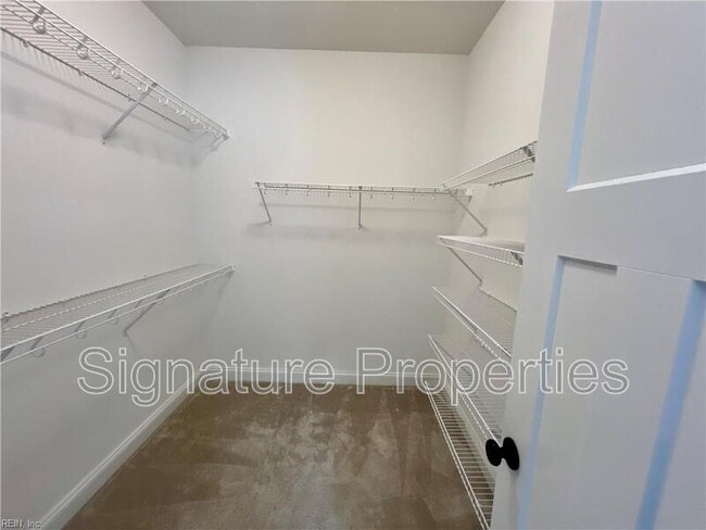 Building Photo - 309 Cairns Rd