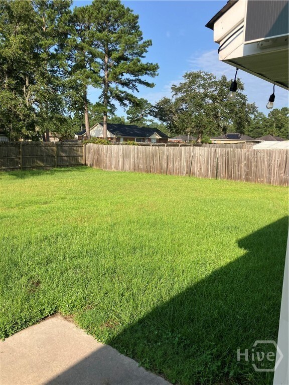 Building Photo - 164 River Bend Dr