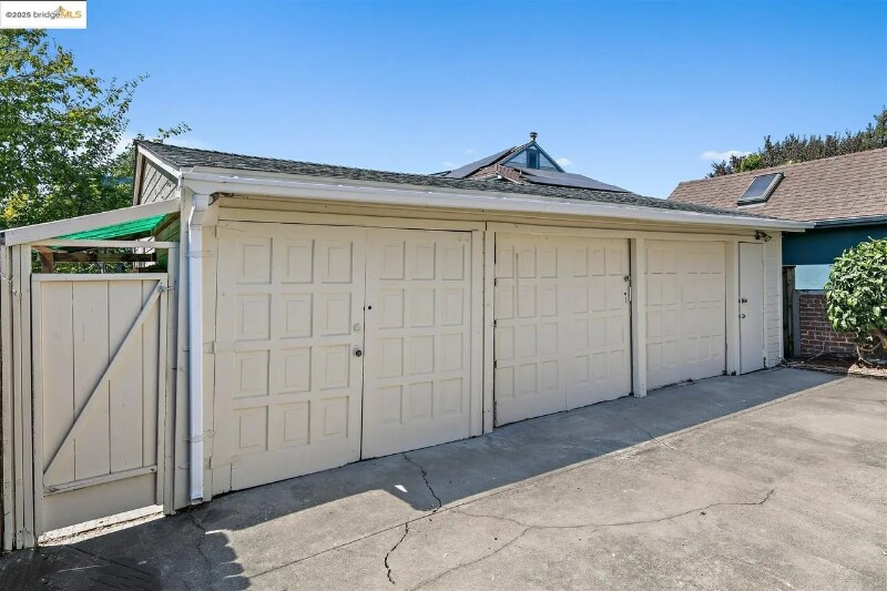 Building Photo - 1412 Peralta Ave