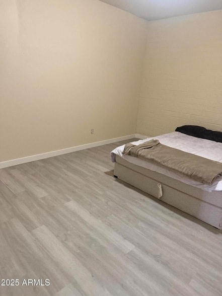 Building Photo - 204 N E St