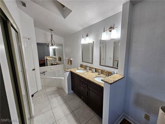Building Photo - 20954 Country Barn Dr