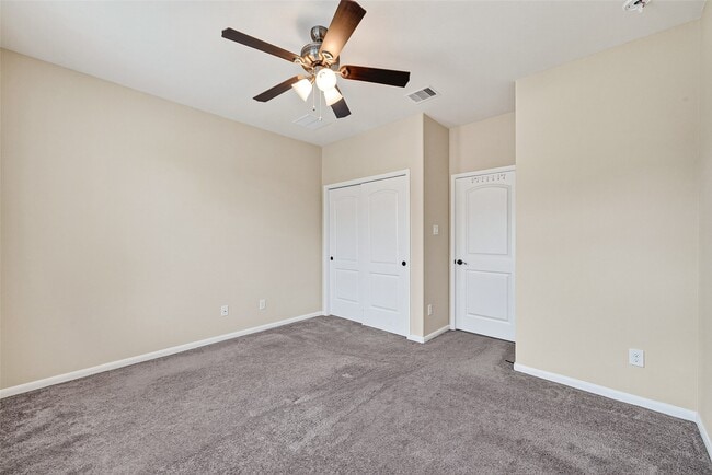 Building Photo - 2931 Oakdale Landing Ct