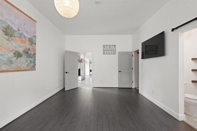 Building Photo - 510 Camino De Rancho