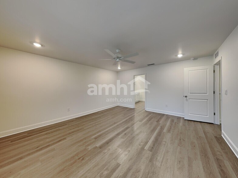 Building Photo - 1629 Aquamarine Dr