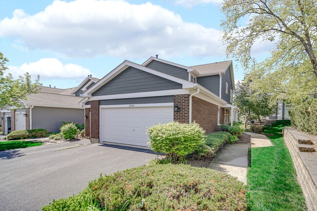 Building Photo - 1214 S Parkside Dr