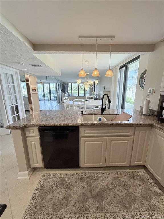 Building Photo - 10600 S Ocean Dr