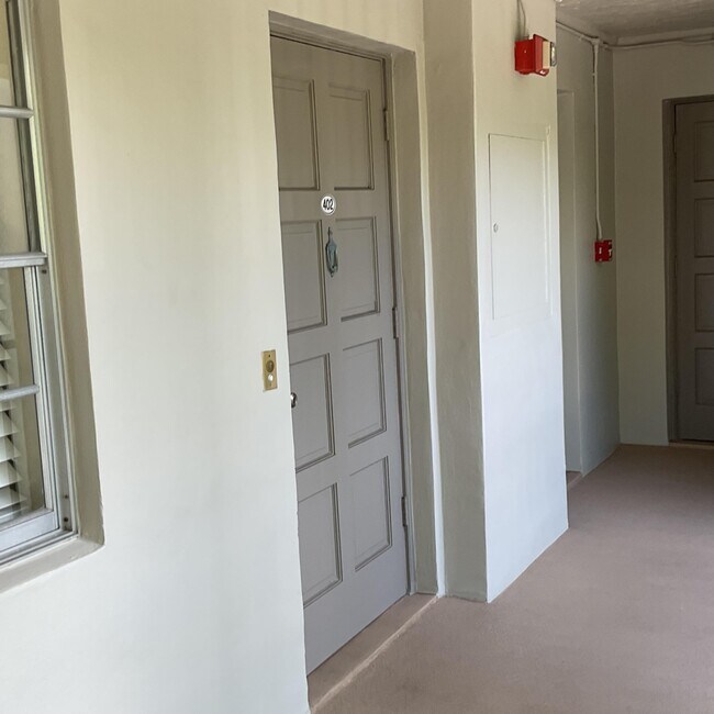 Building Photo - 3000 S Course Dr