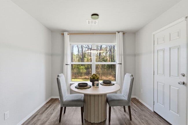 Building Photo - 8027 Dauntless Dr