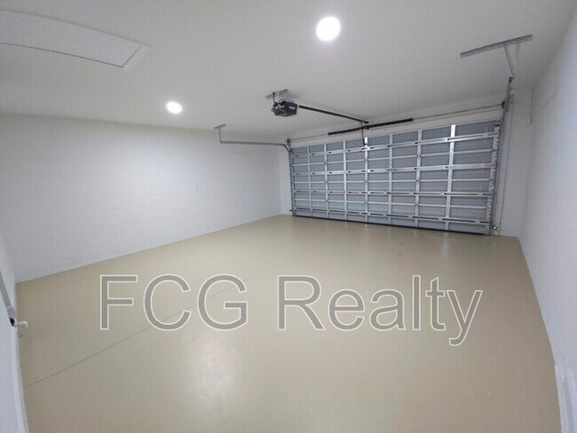 Building Photo - 9111 N Akola Way