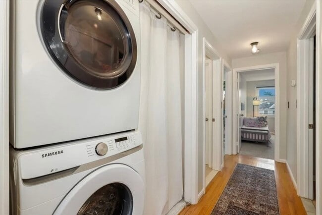 Building Photo - 25 Rockland St