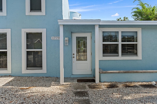 Building Photo - 1779 Len Dr
