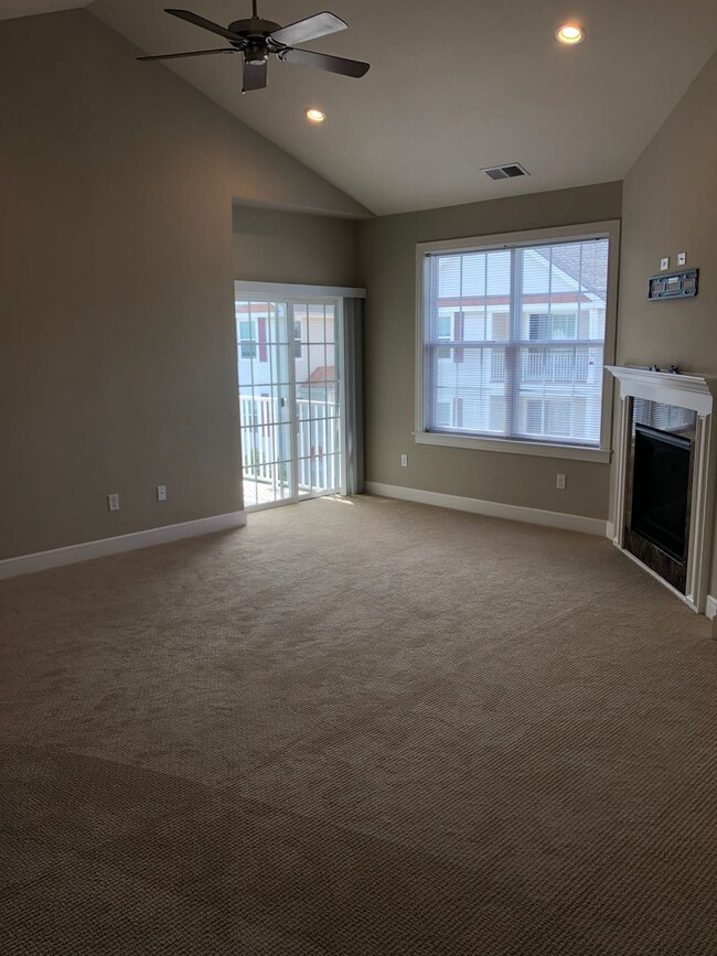 Interior Photo - The Apartments At Weatherby