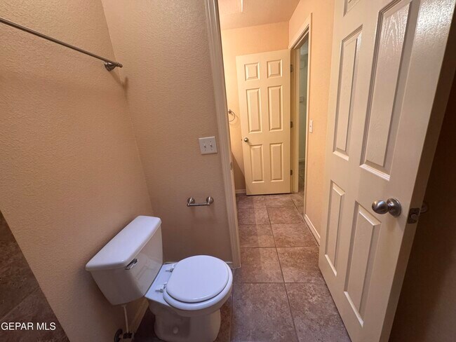 Building Photo - 6700 Hermoso Del Sol Dr