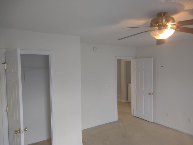 Building Photo - ****MOVE IN SPECIAL****Two Story, Five Bed...