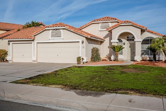 Primary Photo - Beautifully Updated 4-Bedroom Home with Easy Access to Loop 101!