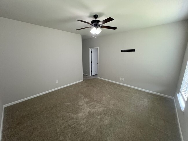 Building Photo - Charming 4 Bedroom, 2 bath Home in Gonzale...