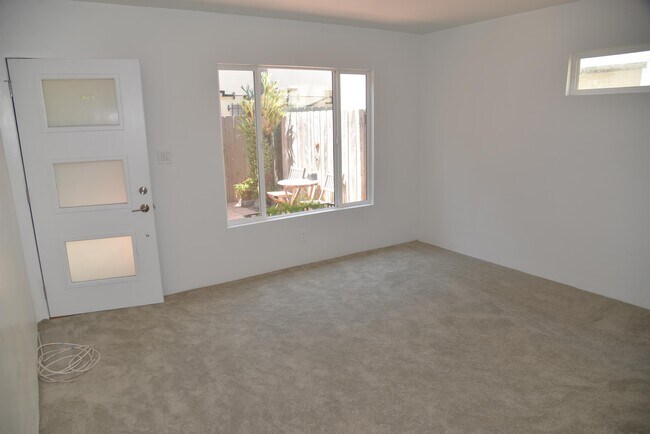 Building Photo - 4884 Muir Ave