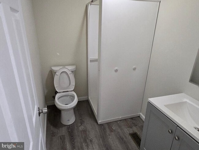 Building Photo - 592 Old Town Mall