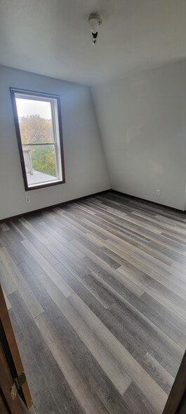 Bedroom 1 - 353 Emma St