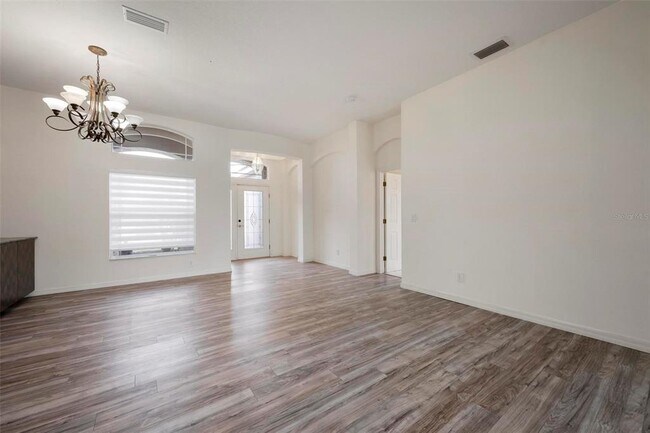 Building Photo - 6121 46th Ln E