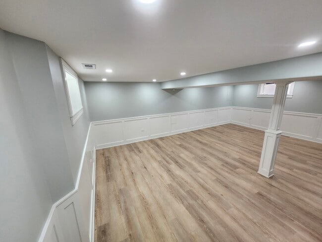 Building Photo - 8731 S Constance Ave