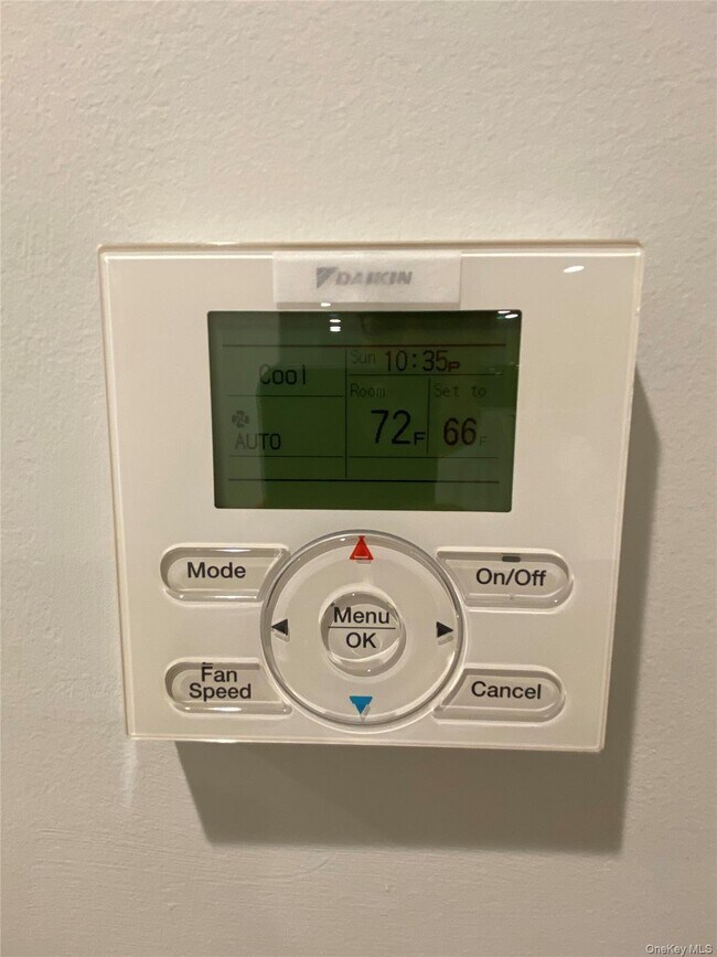 Building Photo - 530 N Main St