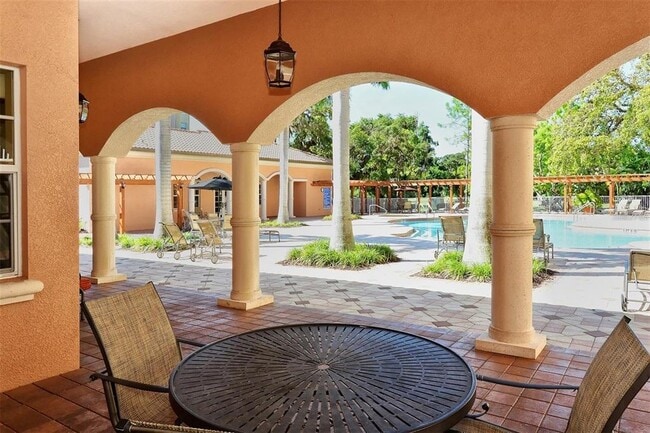 Building Photo - 1921 Monte Carlo Dr