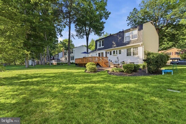 Building Photo - 15730 Vista Dr