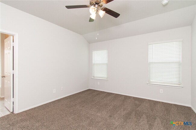 Building Photo - 2321 Aylesbury Dr