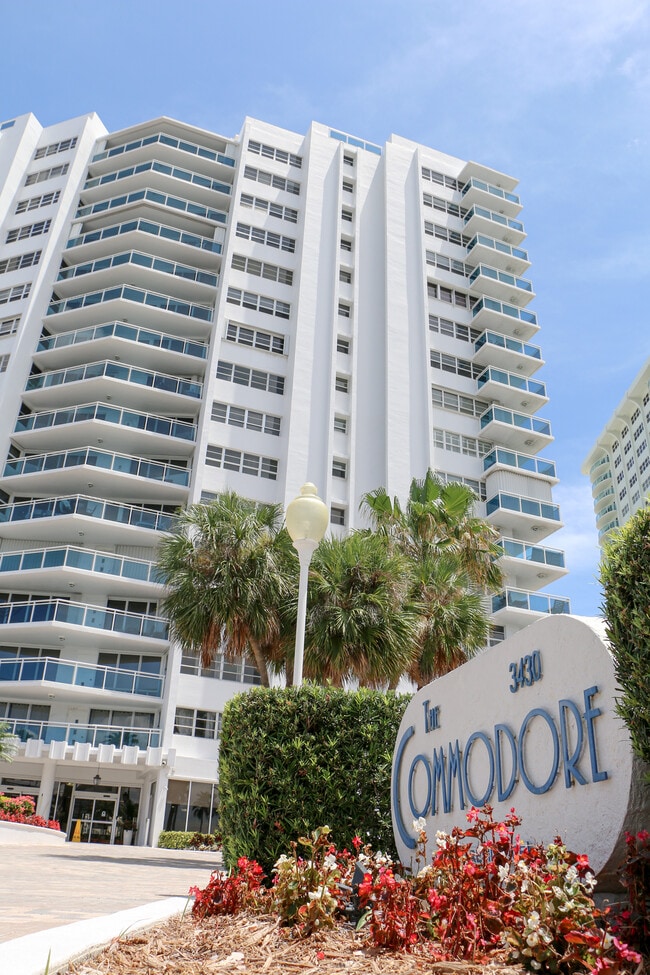 Building Photo - 3430 Galt Ocean Dr