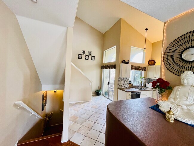 Building Photo - 3201 Aspen Grv