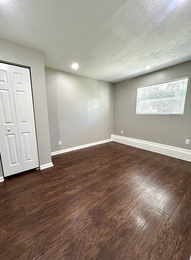 Building Photo - 6724 Zircon Dr