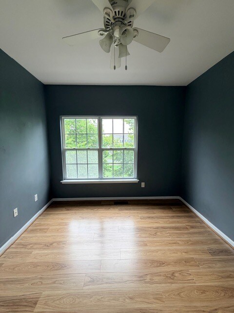 Building Photo - 319 S Parkway Dr