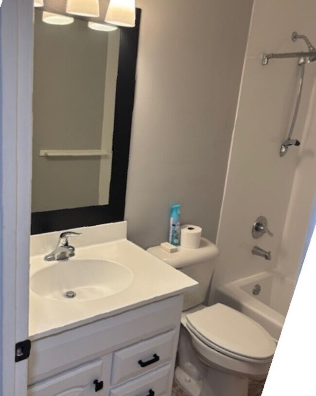 Building Photo - SOUTH END - FOREST COVE