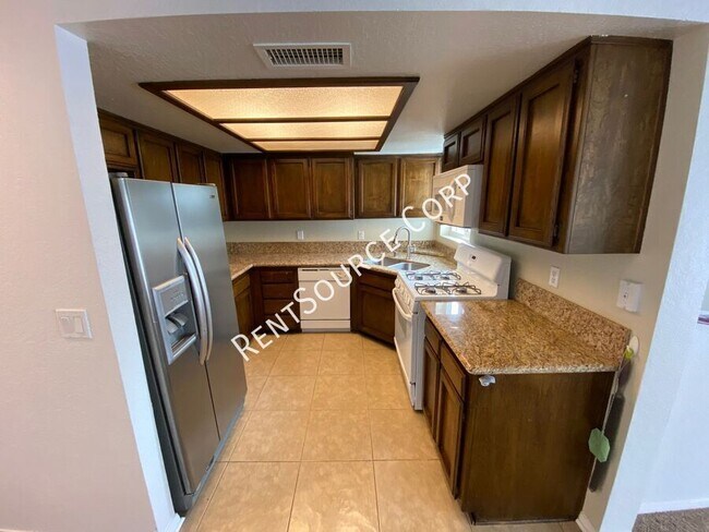 Building Photo - 43328 Lookabout Rd