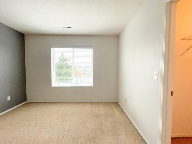 Building Photo - 20695 NW Painted Mountain Dr