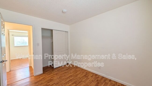 Building Photo - 3003 Gomer Ave