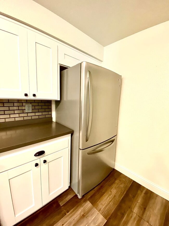 Building Photo - Lovely Highlands Home w/a View Available 7...