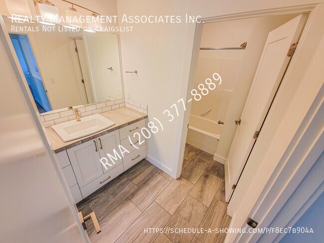 Building Photo - 2988 W Bellomy Ln