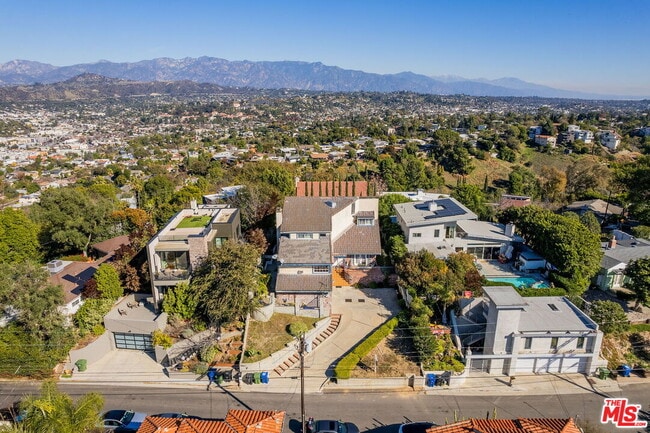 Building Photo - 3860 Cazador St