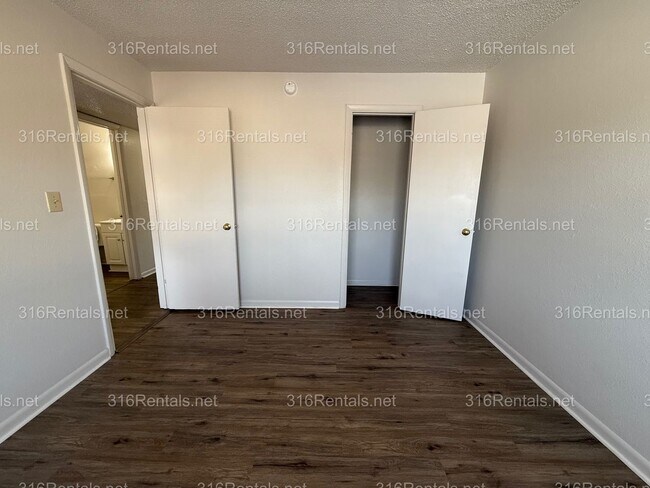 Building Photo - $675 - Accepting SECTION 8/ Housing Voucher 2 bedroom / 1 bathroom - Newly remodeled Apartment