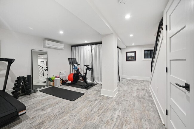 Building Photo - FURNISHED style in NoMA with Garage Parking